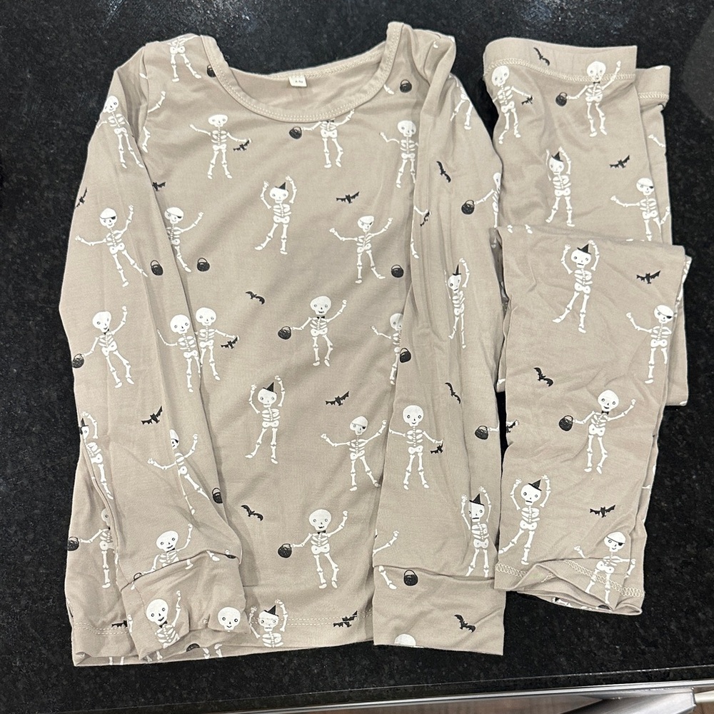 Quincy Mae Skeleton Print Kids Pajamas